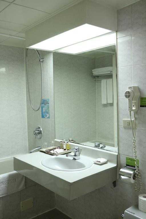 גאושיונג King'S Town Hotel מראה חיצוני תמונה